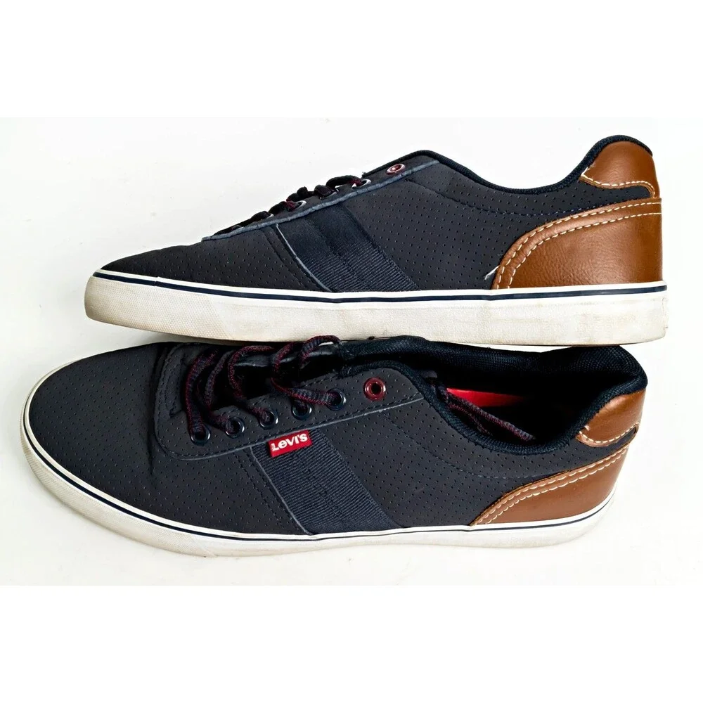 Levis Comfort Shoes Sneakers / Mens 11 / Navy Blue Leather Trim / 517777U511